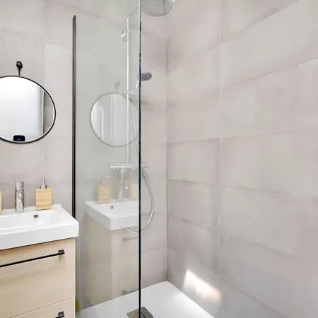 Apartment Cmg Place De Clichy