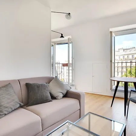 Cmg Place De Clichy Apartment Paris