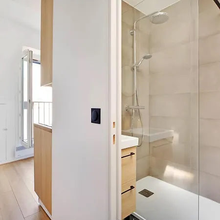Cmg Place De Clichy Apartment Paris